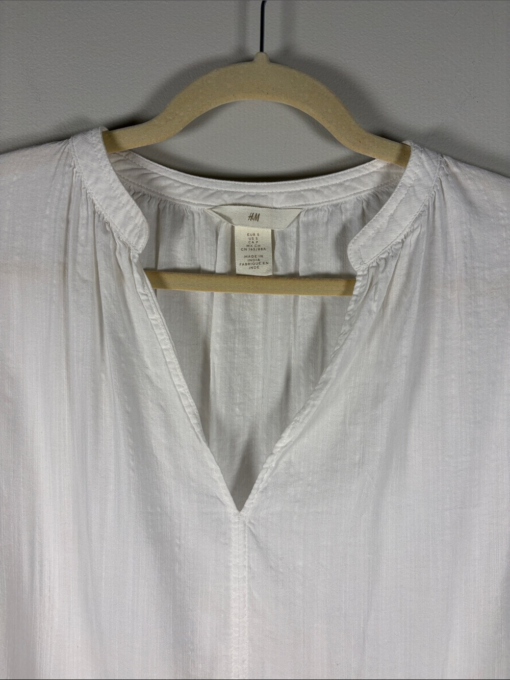 H&M White Split-Neck Short Sleeve Blouse - Picture 3 of 10